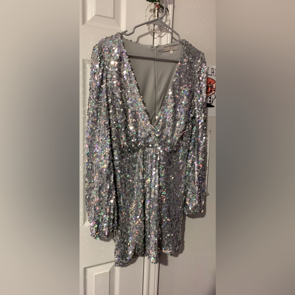 Sequence shiny evening dress